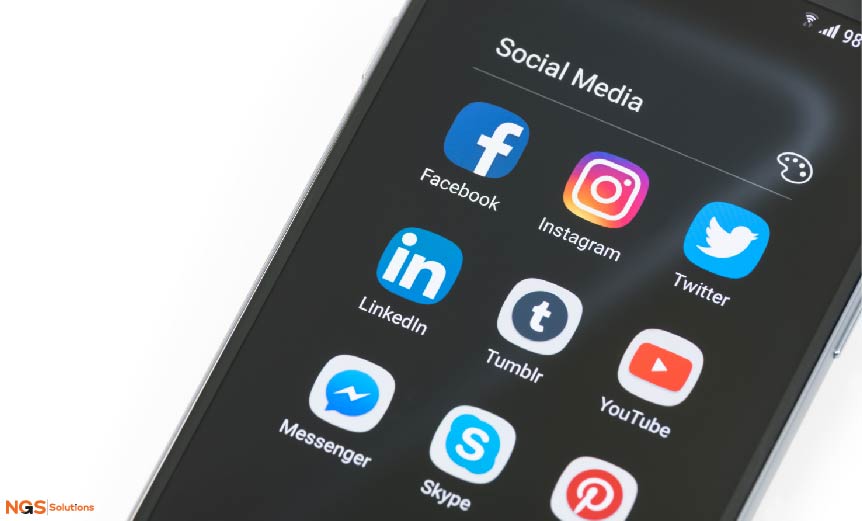 social media app with real-time feeds